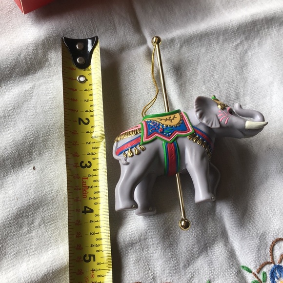 Vintage Avon The Gift Collection Carousel Ornament Regal Elephant - Picture 8 of 9